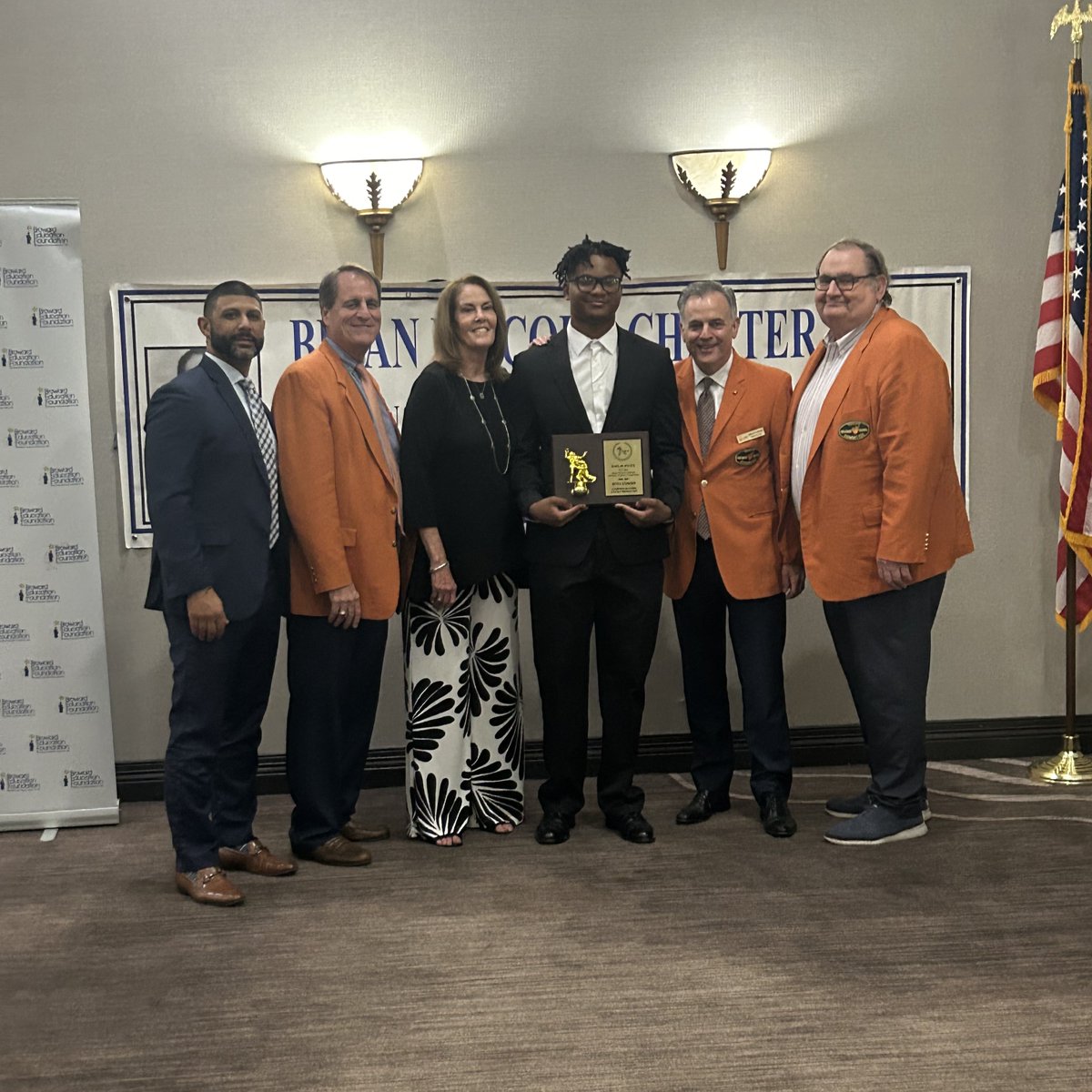 Congratulations to Bryce S. ‘24 on being recognized as a Scholar-Athlete by the Brian Piccolo Chapter of the National Football Foundation and College Hall of Fame. Your #cmlions are proud of how you have excelled on and off the field.