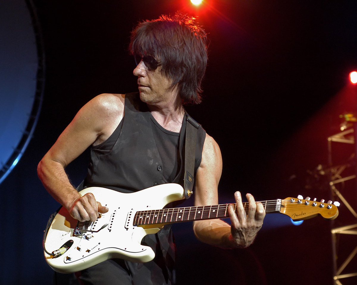 Is Jeff Beck a top 3 guitarist of all time?