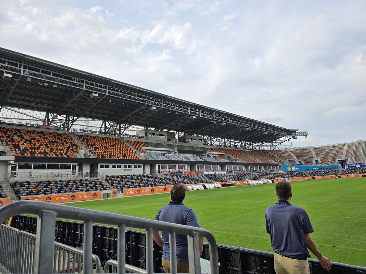 shsusportmgmt's tweet photo. The Event and Facility Management class rounded out their tours for the semester with a stop at Shell Energy Stadium, home of the Dash, Dynamo, and TSU! Many thanks to Lana Ramirez for the always fantastic tour! #SHSU #SHSU_COHS #HoustonDynamo #HoustonDash #ShellEnergyStadium https://t.co/PfIuPAI0FG
