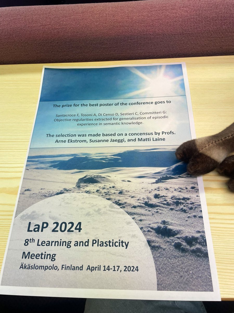 _fsantacroce's tweet image. A dive into the pages of spatial cognition in enchanting Finnish Lapland! ❄️🦌
An epic encounter with @ArneEkstrom
And finally, my poster on semantic map construction shone, winning the best of the conference award! 🏆✨
#LaPmeeting2024 #Äkäslompolo #spatialcognition #memory