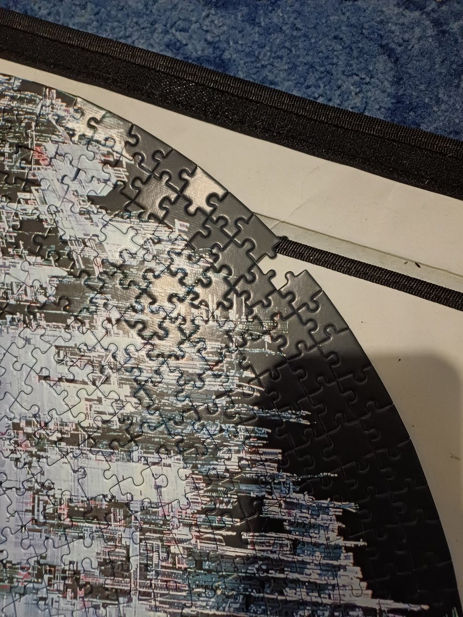 BotMom1's tweet photo. @ridleysgames Hiya, I purchased this jigsaw a couple of weeks ago from Waterstones, but I'm missing a piece! Can someone please contact me to send me a replacement  😢 but it is a stunning puzzle https://t.co/eSdCc7hMvS