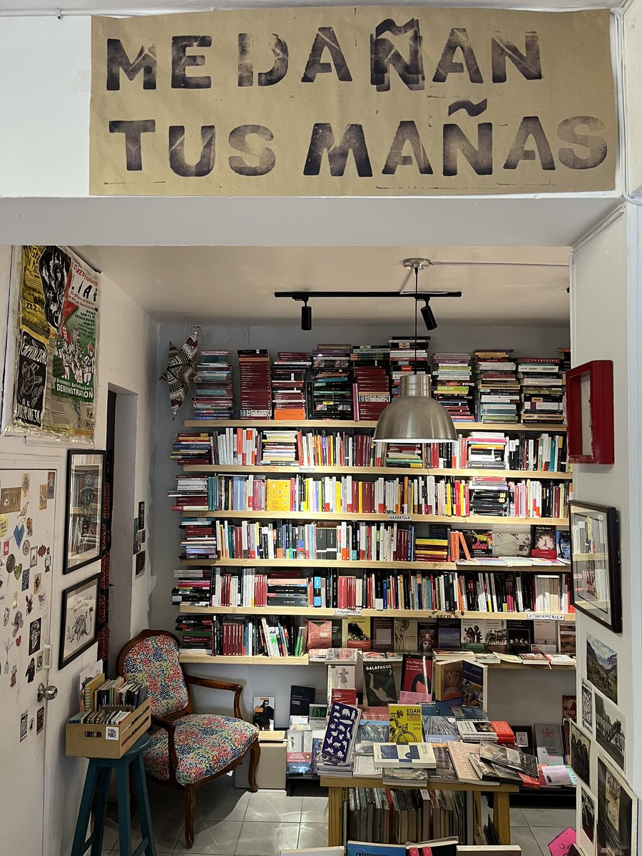 En cinco años se han multiplicado exponencialmente las librerías de Teusaquillo, Bogotá. Qué maravilla <a href="/MatorralLibre/">Matorral Librería</a> <a href="/garabatolibros/">Garabato Libros</a> <a href="/prosadelmundo/">Prosa del mundo</a>