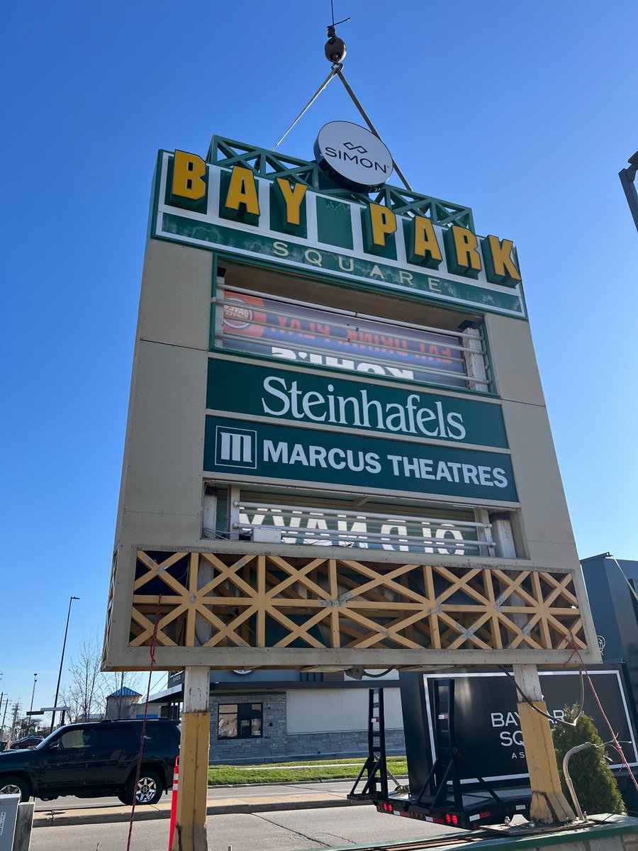 jonessign's tweet image. Check out the fresh, modern look of our newly revealed signage at Bay Park Square Mall. It's all about bringing a contemporary vibe to this iconic space. Come see for yourself! #BayParkSquare #ModernSignage #JonesSign"
