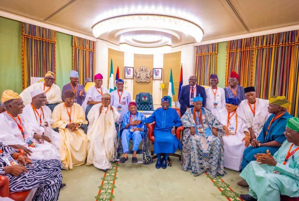 I can't find Afenifebi faction of Dele Farotimi and Pa Ayo Adebanjo in this picture at the Aso rock villa ? They were not informed ? They must be waiting for the invitation from the mad man that gives Peter Obi regular advice