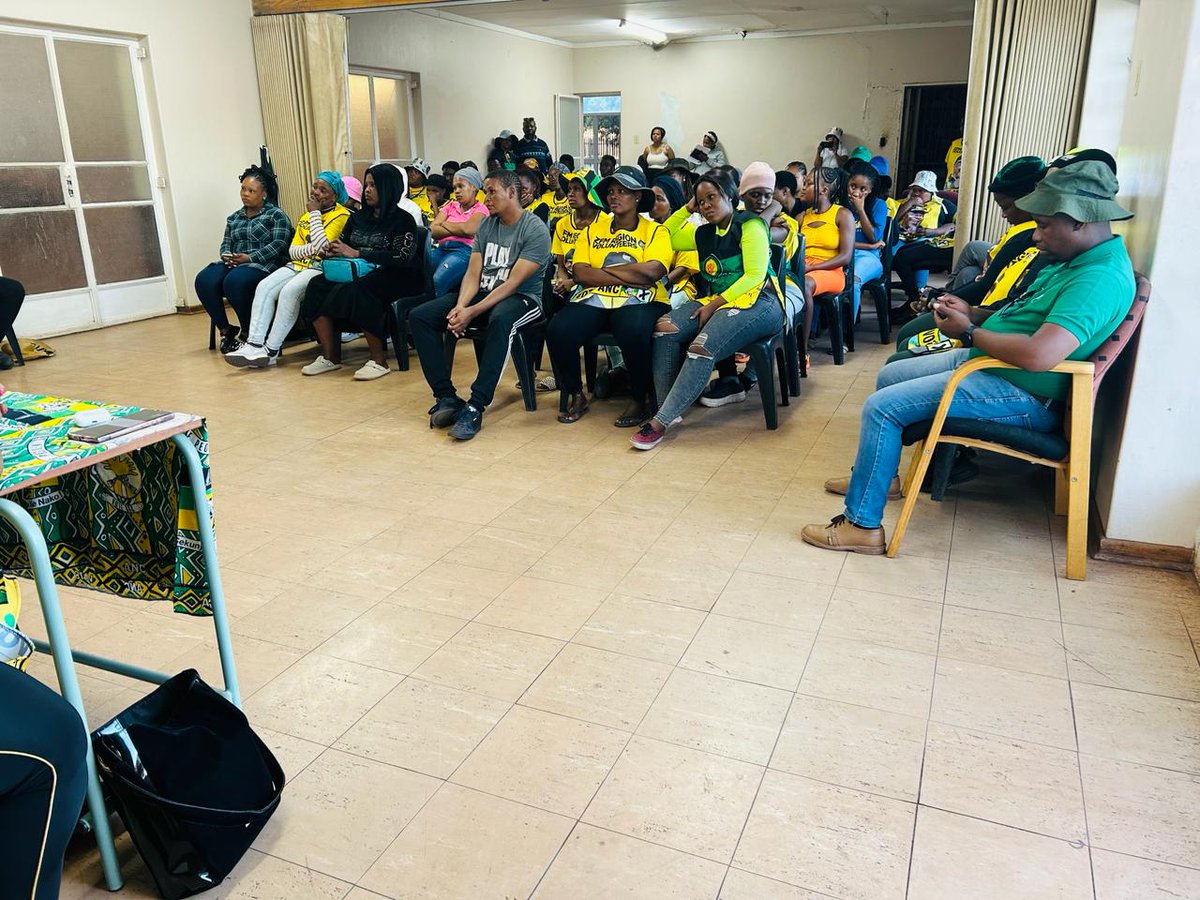 ANCYL NWC member Comrade Tshepo Louw addressed the stakeholders engagement in ZFM MGCAWU REGION. 

ANCYL will continue engaging with various stakeholders as a way of attaining common objective.

#ANCYLatWork