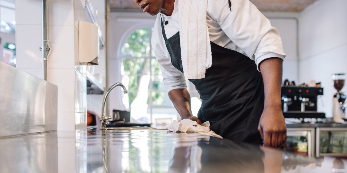 COVID-19 has had a huge impact on the global economy, food supply chains and the food service industry in general. In our latest article we look at those changes - some positive, some negative. Here's 10 ways the pandemic has impacted food safety. bit.ly/3w4NdoY