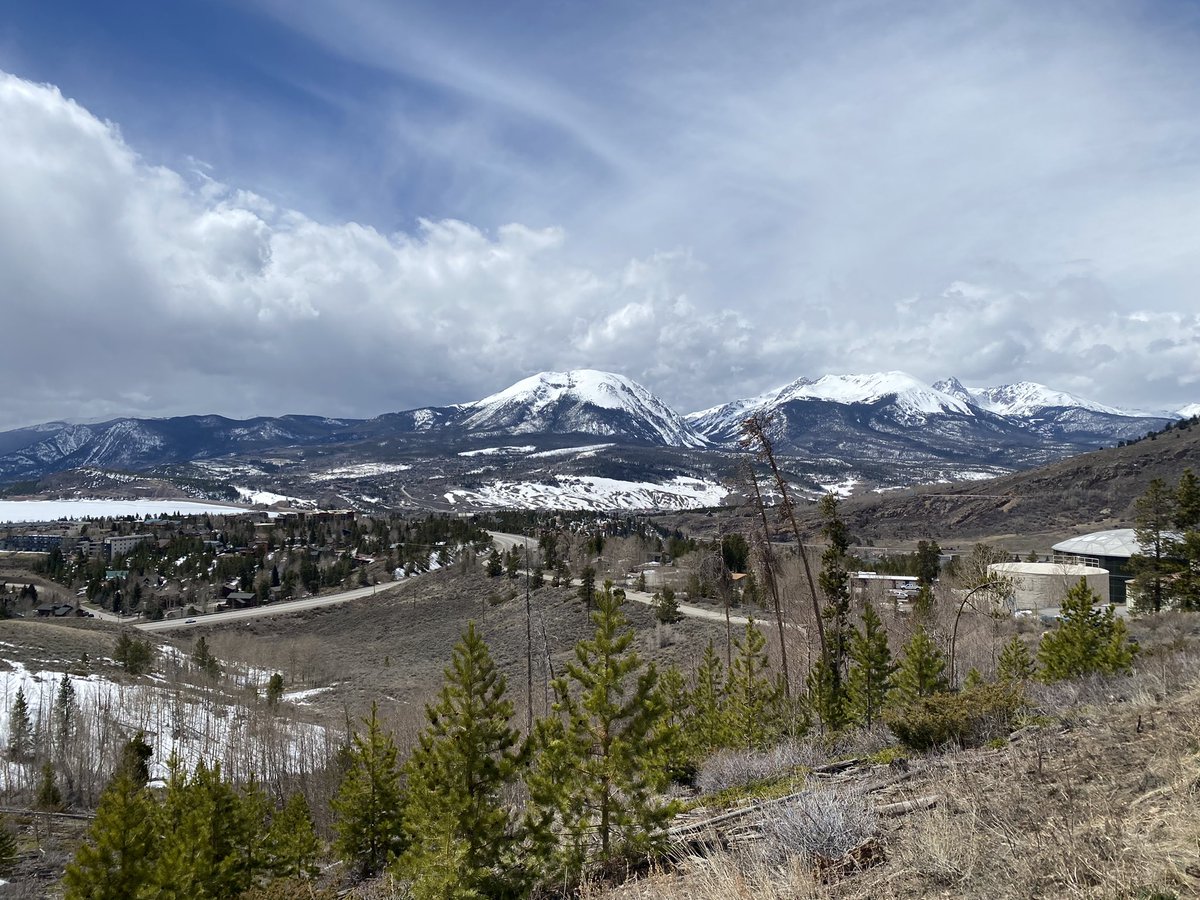 Depending on tonight/tomorrows weather, this trail view should work.
#trailrunning #colorado