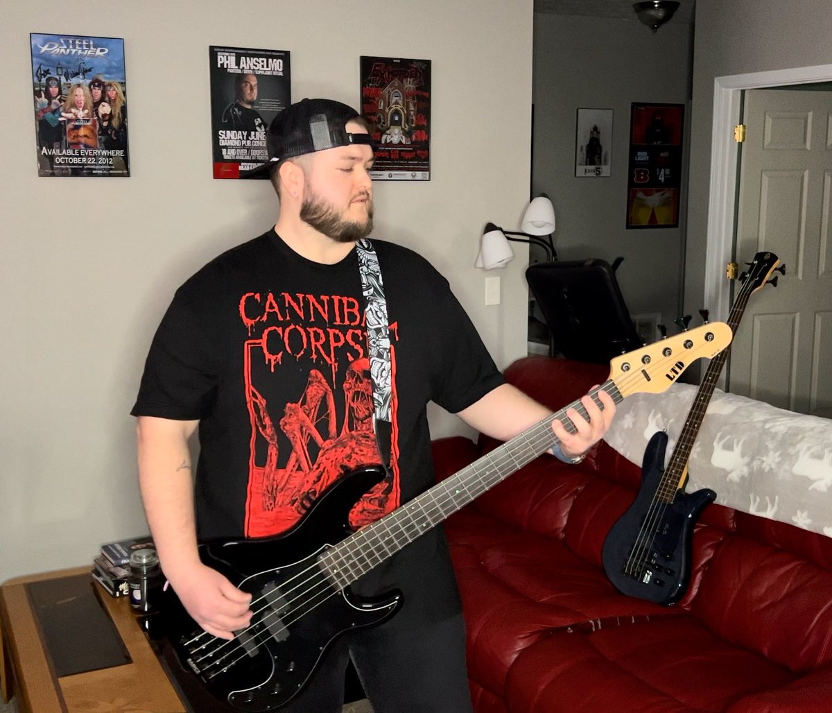 Cannibal Corpse or country? New bass cover coming soon🤘🏻

#CannibalCorpse #Bass #Bassist #BassPlayer