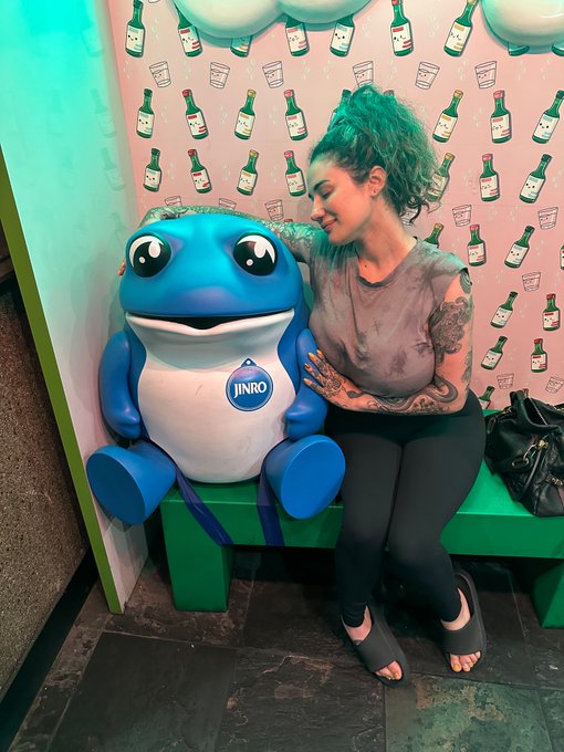 Found a new boyfriend https://t.co/2TytJZEE4p
