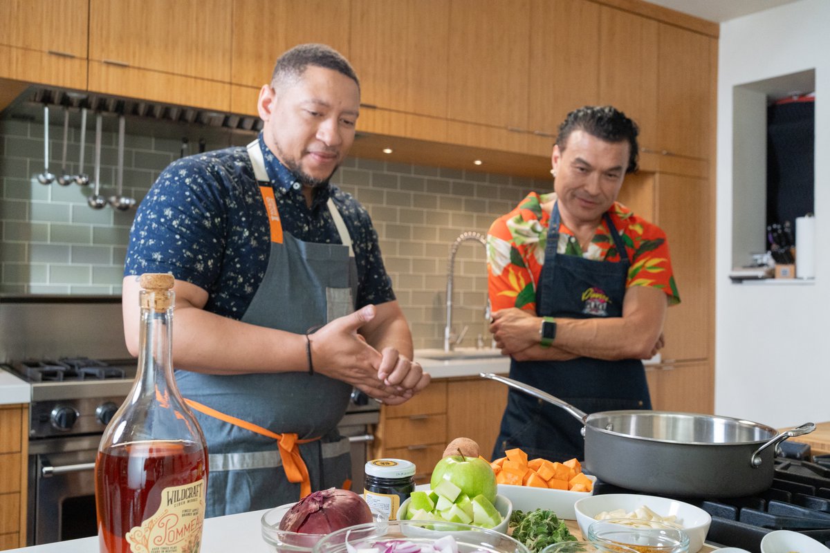 lyricsborn's tweet photo. #TBT Tasty YUM-YUMS baby! 🤘On set and behind the scenes with @chefnel4 .

S4 Ep4 Locrio Japonese on Youtube https://t.co/rFaTRbw2Cl

#dinnerinplace

📸 @d4_nguyen https://t.co/RNaQHnU2Yj