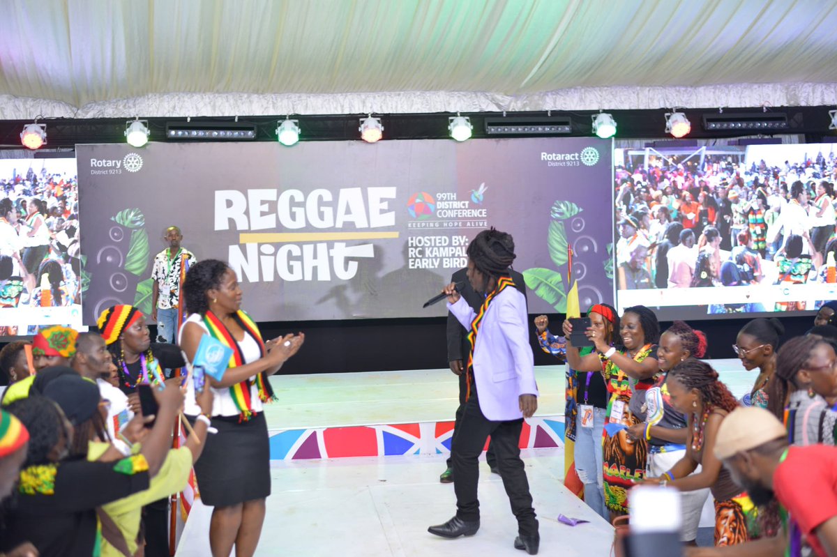 Our HCP @FlaviaKisakye1 together with delegates from jinja having more of the reggae vibes @99ThDISCON @source_nile @rotaryjinjacity