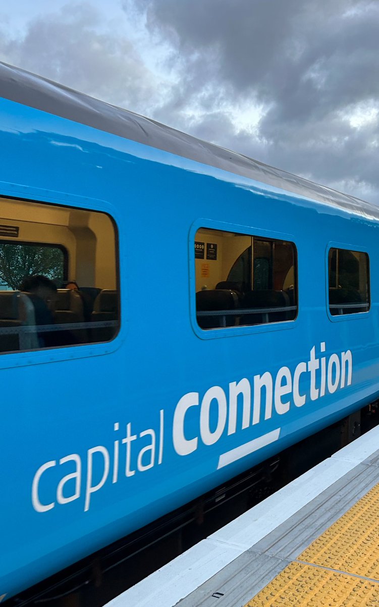 I’m on the Capital Connection from Shannon. Many people got on. Workers, people visiting friends &amp; family, a mum with kids, a pair going to uni, &amp; someone looking to buy a house. Shannon (pop. 1000) is one of the only small NZ towns with passenger trains. There should be more.