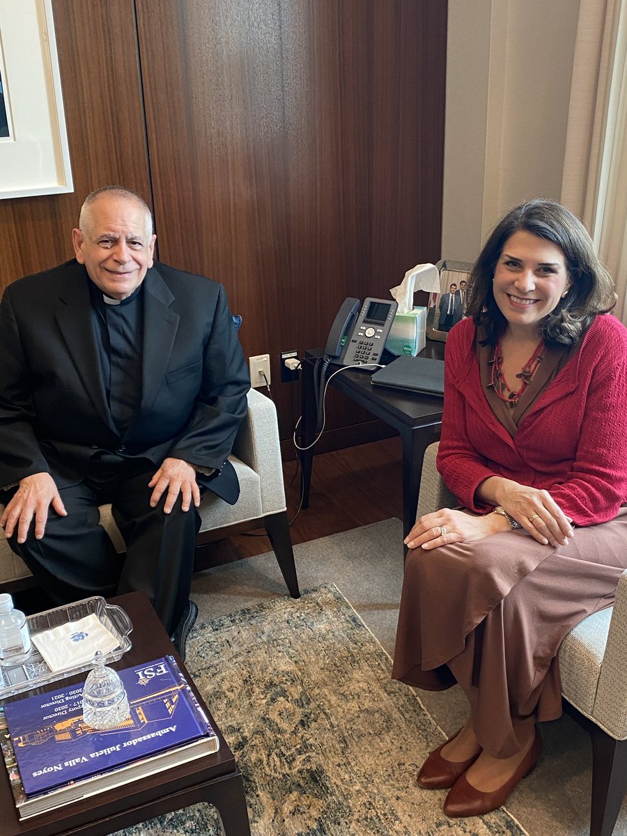 Happy to reconnect with @ICMC_News SG @bobvitillo. Thankful for his dedication leading ICMC since 2016 and advocacy on behalf of displaced people, including mental health support for victims of conflict. Looking forward to continued partnership with ICMC supporting refugees…