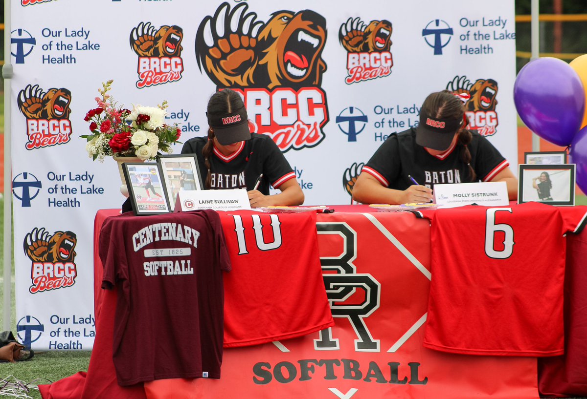 Two Bears softball players signed their National Letter of Intent to continue their academic and athletic careers at four year programs. Laine Sullivan will be attending Centenary College of Louisiana. Molly Sistrunk will be attending Louisiana State University in Alexandria.