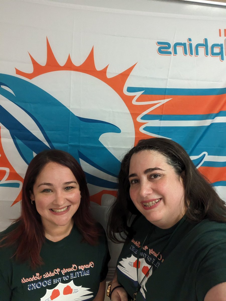With <a href="/LaMacchia_OCPS/">Elizabeth LaMacchia</a> at our final OCPS Battle of the Books 📚 of the year! Good luck to our middle school teams today! #ocpsreads #ocpsnews <a href="/CDLocps/">Curriculum and Digital Learning</a>