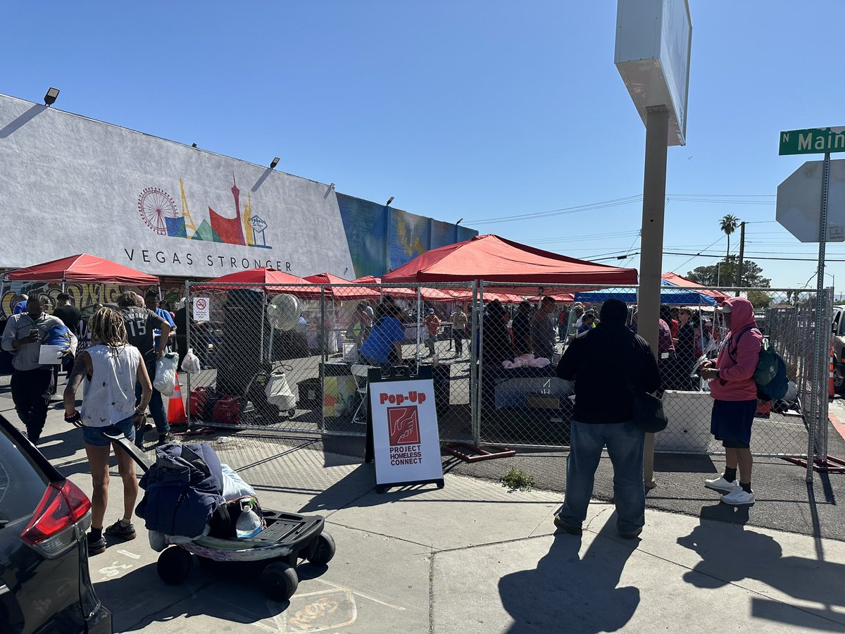 VegasStronger1's tweet photo. Yesterday’s pop up event with Project Homeless Connect was amazing! Thank you to all the vendors and guests that showed up! Can’t wait for the next one 🤩

#lasvegas #vegasstronger #popup #projecthomelessconnect #dtlv https://t.co/U3TToeCI5J