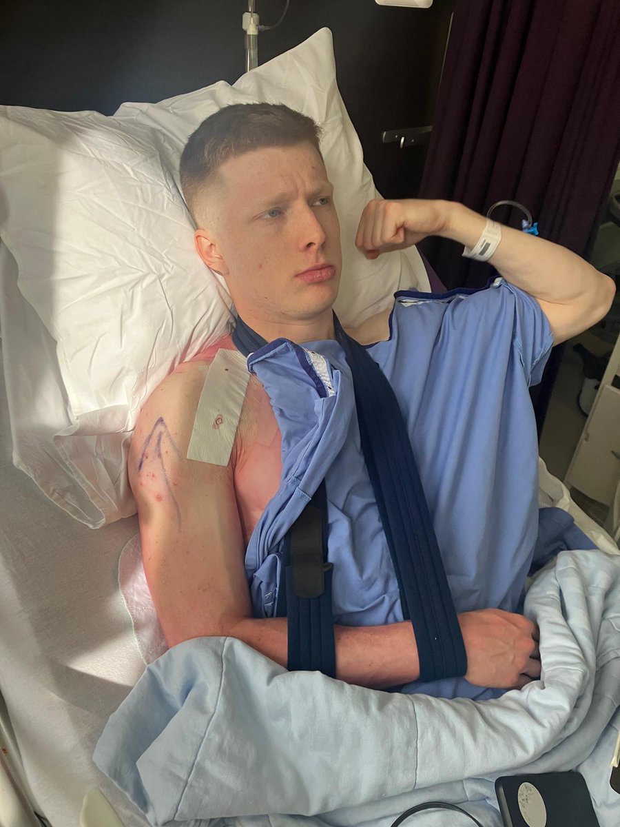 Surgery done the road to recovery can start, I cannot wait.

Was at my most peak physique before surgery, time to do even better after lesgoooo

P.S. im on a shit ton of pain killers so im good