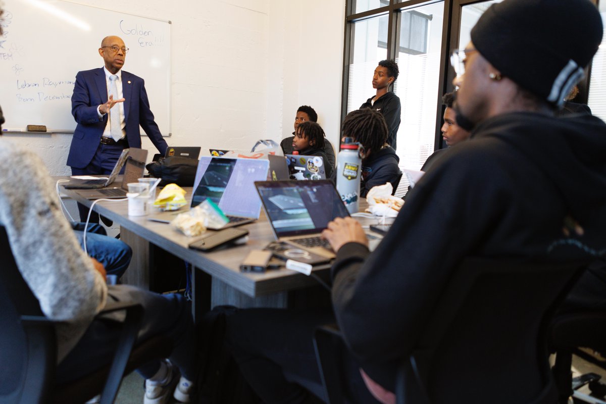 Enjoyed meeting the Geniuses at Oakland’s own @HiddenGeniusPro last weekend – growing inclusive excellence in technology and helping young Black men become tomorrow’s technologists and entrepreneurs. Proud of our partnership and @UofCalifornia ties to this wonderful organization!