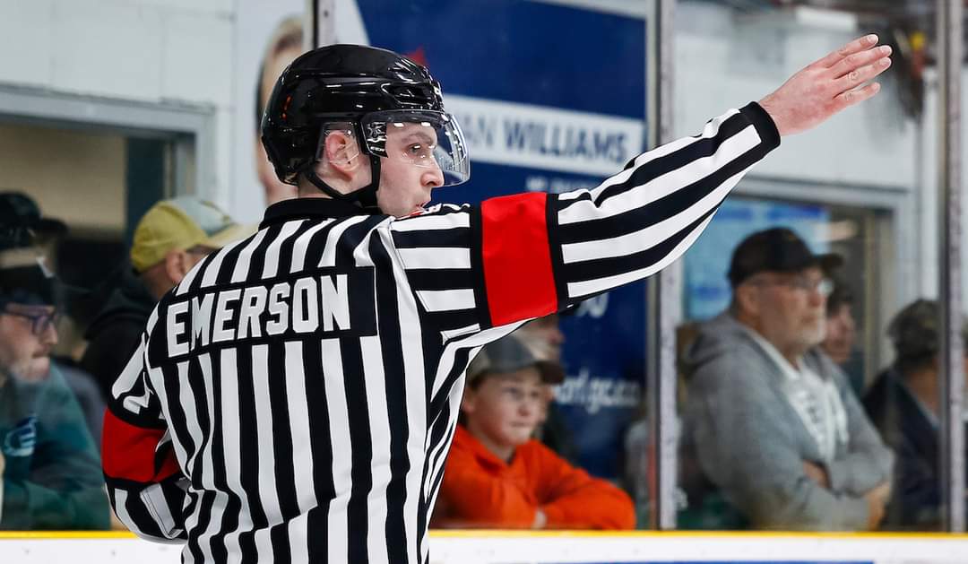 “The officials are like players, they are very excited about being chosen to officiate in the finals”

Officials selected for OJHL Nutrafarms final, Centennial Cup

Read ⤵️
ojhl.ca/officials-sele…
 
#leagueofchoice | #OJHL | #CentennialCup  ^ojjm
📸 Amy Deroche / OJHL Images