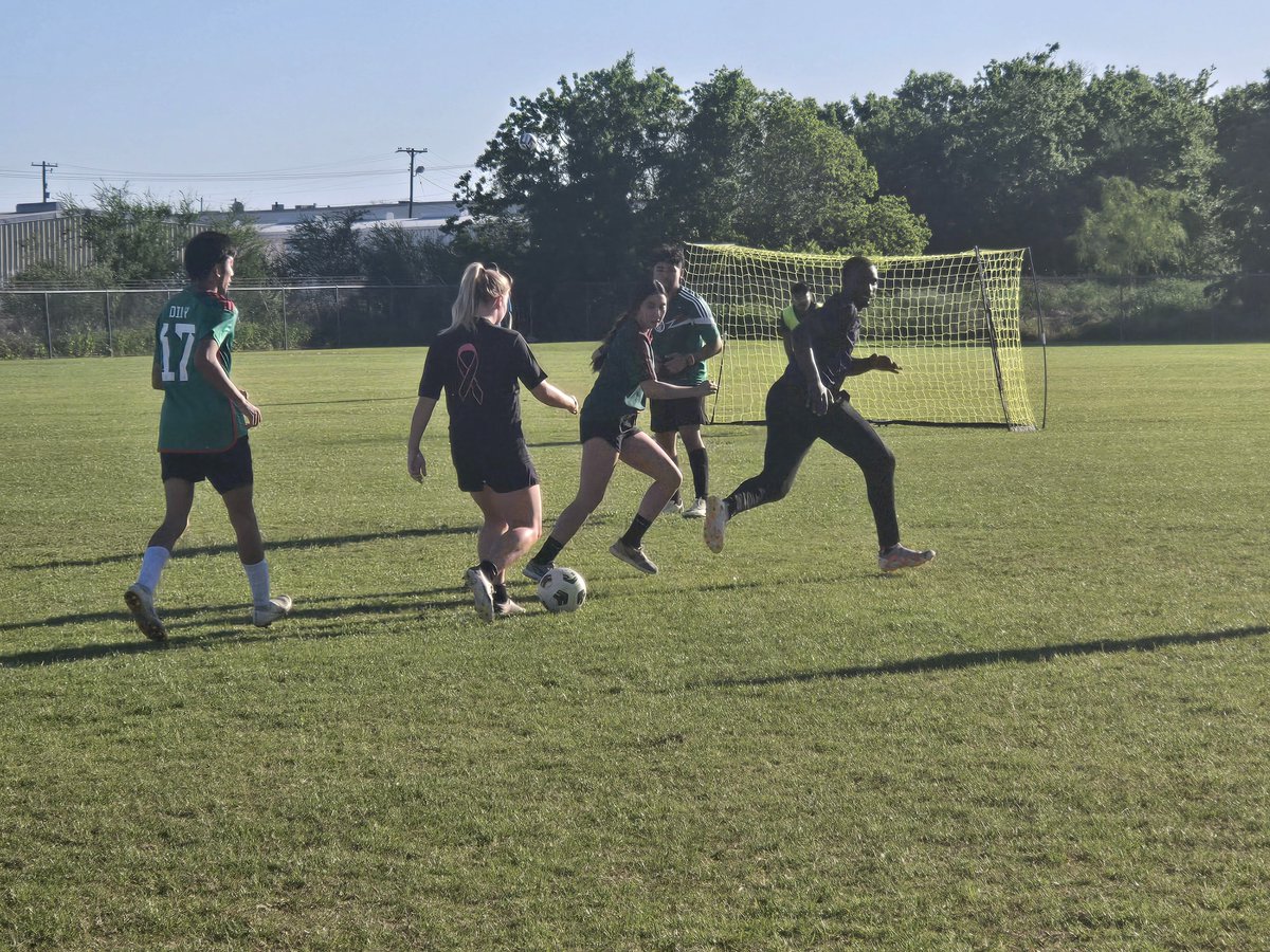 UHVInvolvement's tweet photo. Today is the Second Week of Soccer Intramurals. We had an awesome First Week as all teams brought their "A" game in last weeks games. Come support these team during today's matches! Hope to see you there! ⚽🐾 #uhvintramurals #crosscampuschallenge https://t.co/NlVl3Q1a3R