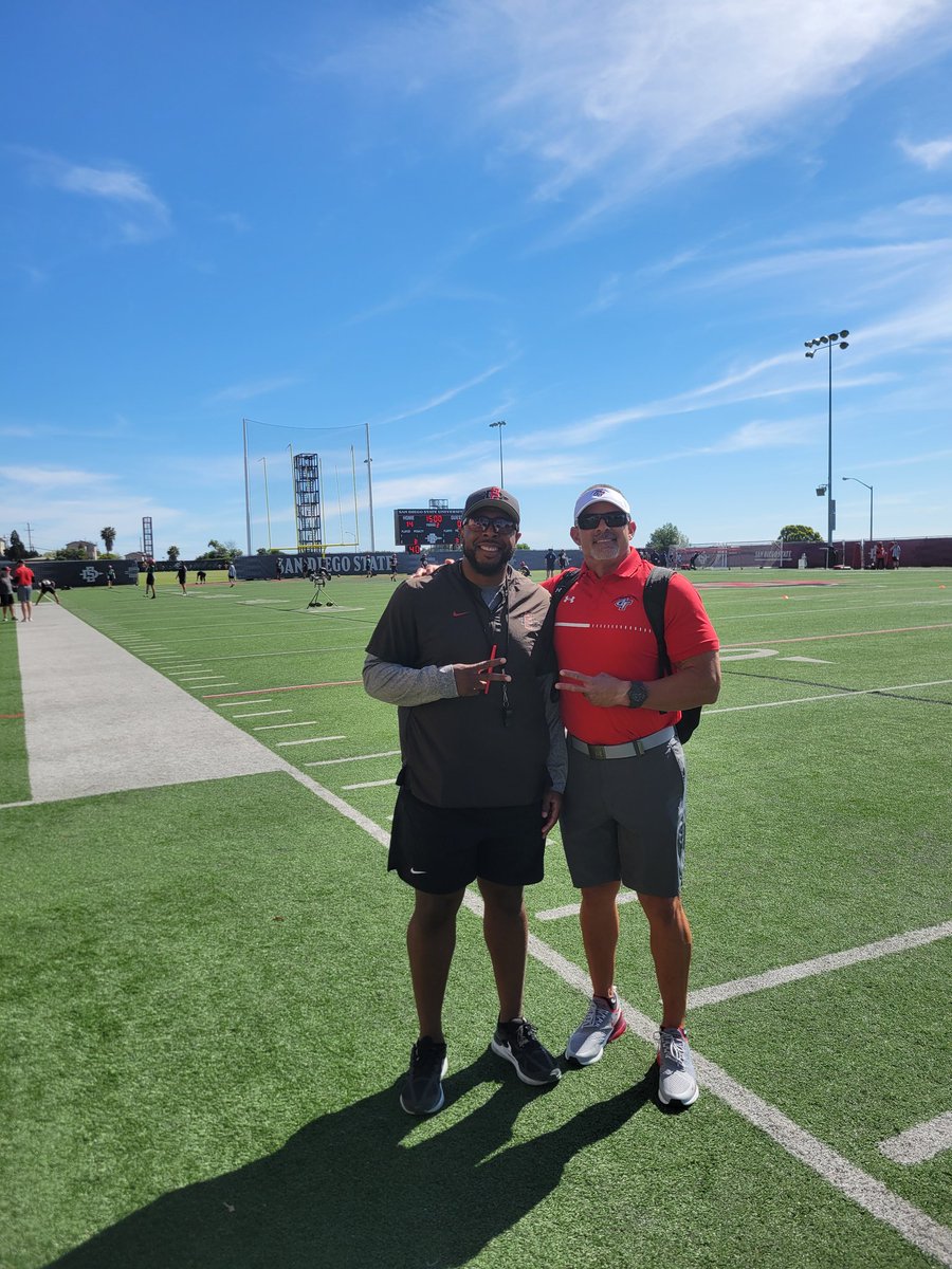 Like to thank my guy @CoachSumlerSDSU and @TheHC_CoachLew @AztecFB staff for the great hospitality. Appreciate you opening your doors and talking ball throughout the day. Looking forward to seeing you all soon. @CoachGomez91 @CoachImbach24 @CoachOKeefe @ColonyTitans_FB