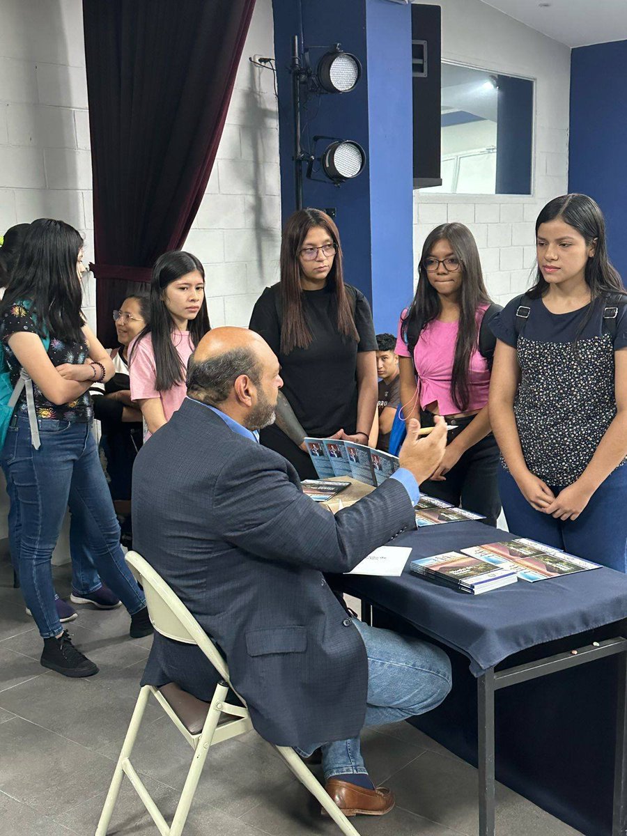 Rafael Domínguez tweet media