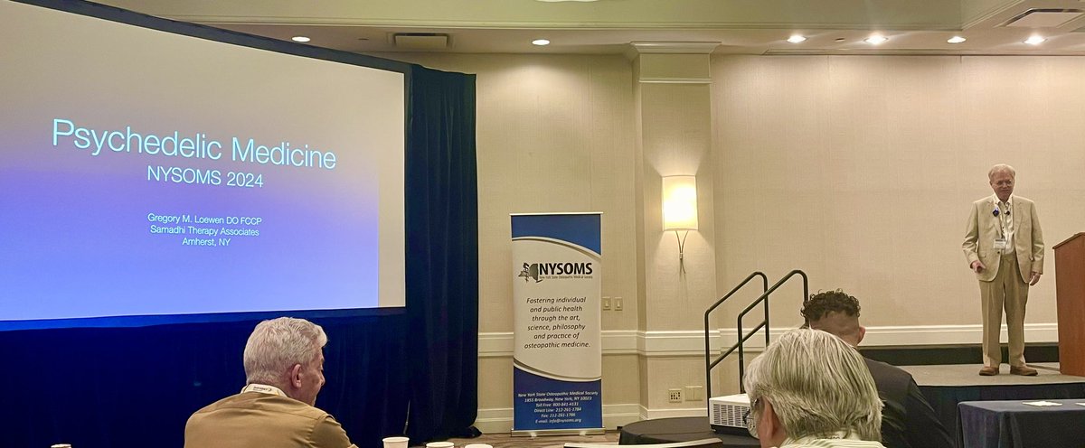 An excellent, cutting-edge talk on #psychedelic #medicine at @NYSOMS1 Regional #Osteopathic Convention with Dr. Gregory Loewen DO PATP! Learning innovative healthcare in White Plains! @AOAforDOs @1LECOM @WeAreTouro @NYITCOMDO