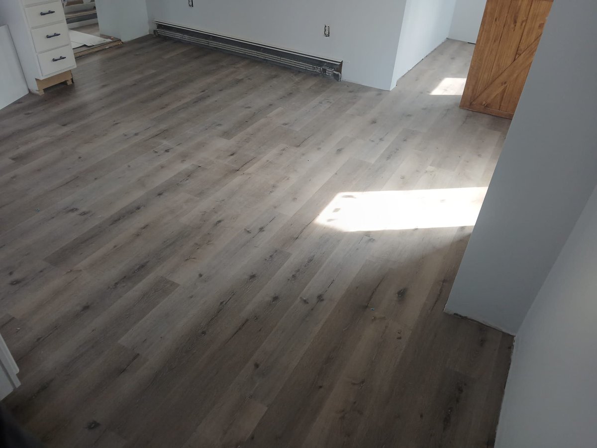 🏘️Getting closer to finishing this fix and flip with new flooring installed! 👏

#RenovationProgress #AlmostThere #FixandFlip