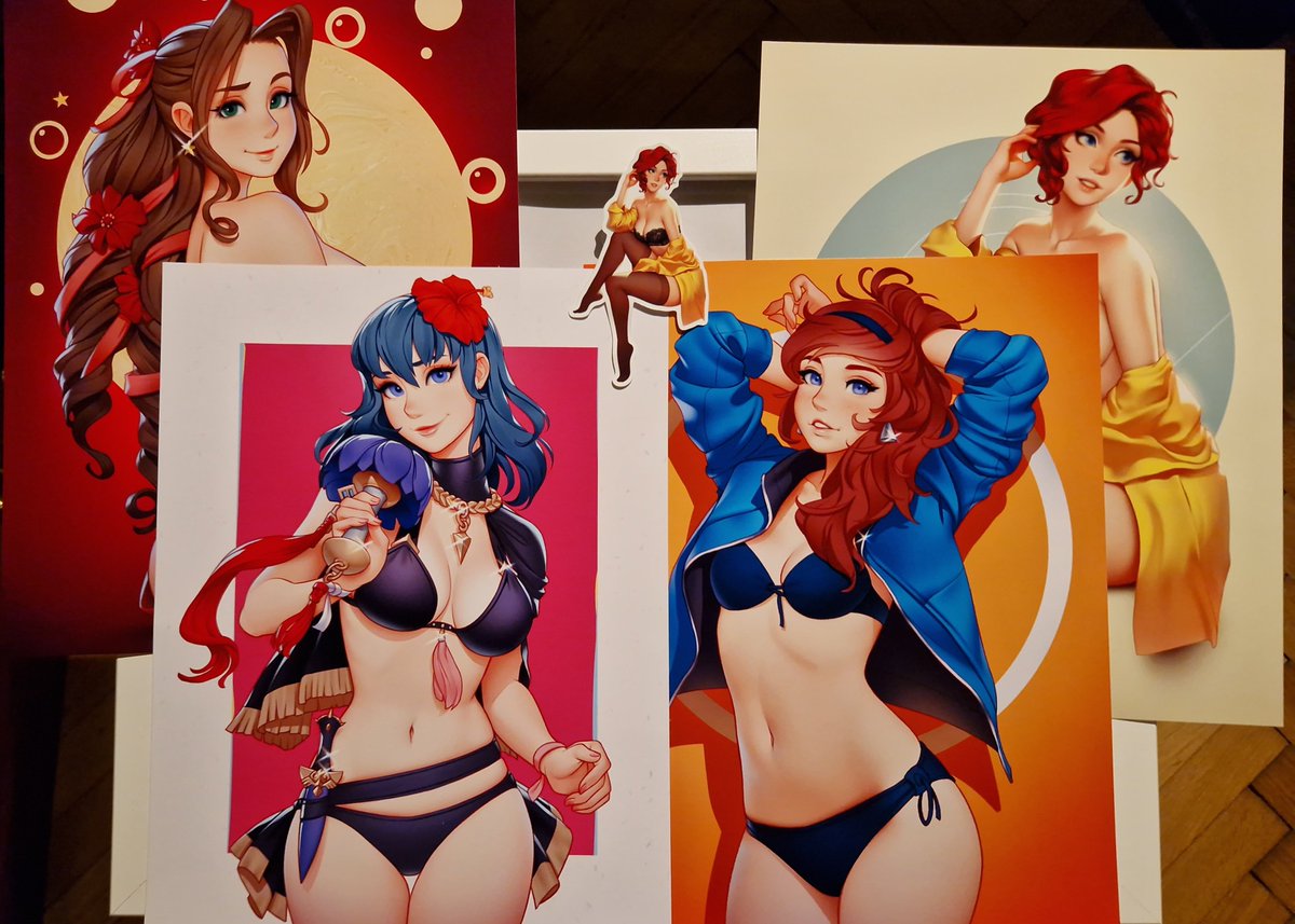 @tsuWaifu loot arrived yesterday and the colours are amazing in print 😌 Now I just need to figure out who goes where