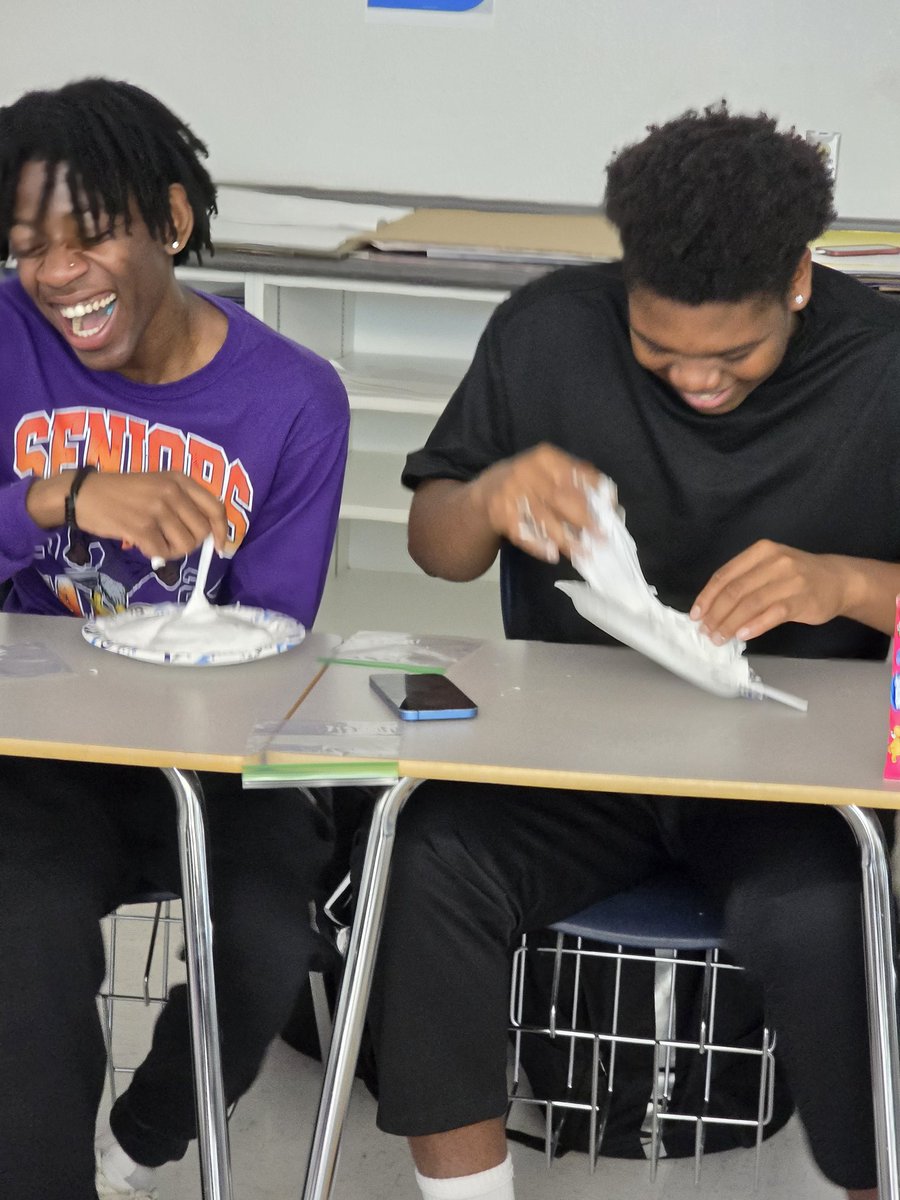 MPorras_EHS's tweet photo. AVID Post EOC team-building, making slime! This is a metaphor for life. Lessons learned? Trust the process! Even the biggest messes can be fixed. Don't give up! @AVID4College @Eastlake_HS @yvalencia_EHS @luismartinezMBA @24esther7_EHS @AGomez_EHS https://t.co/HyJFkCMkNq
