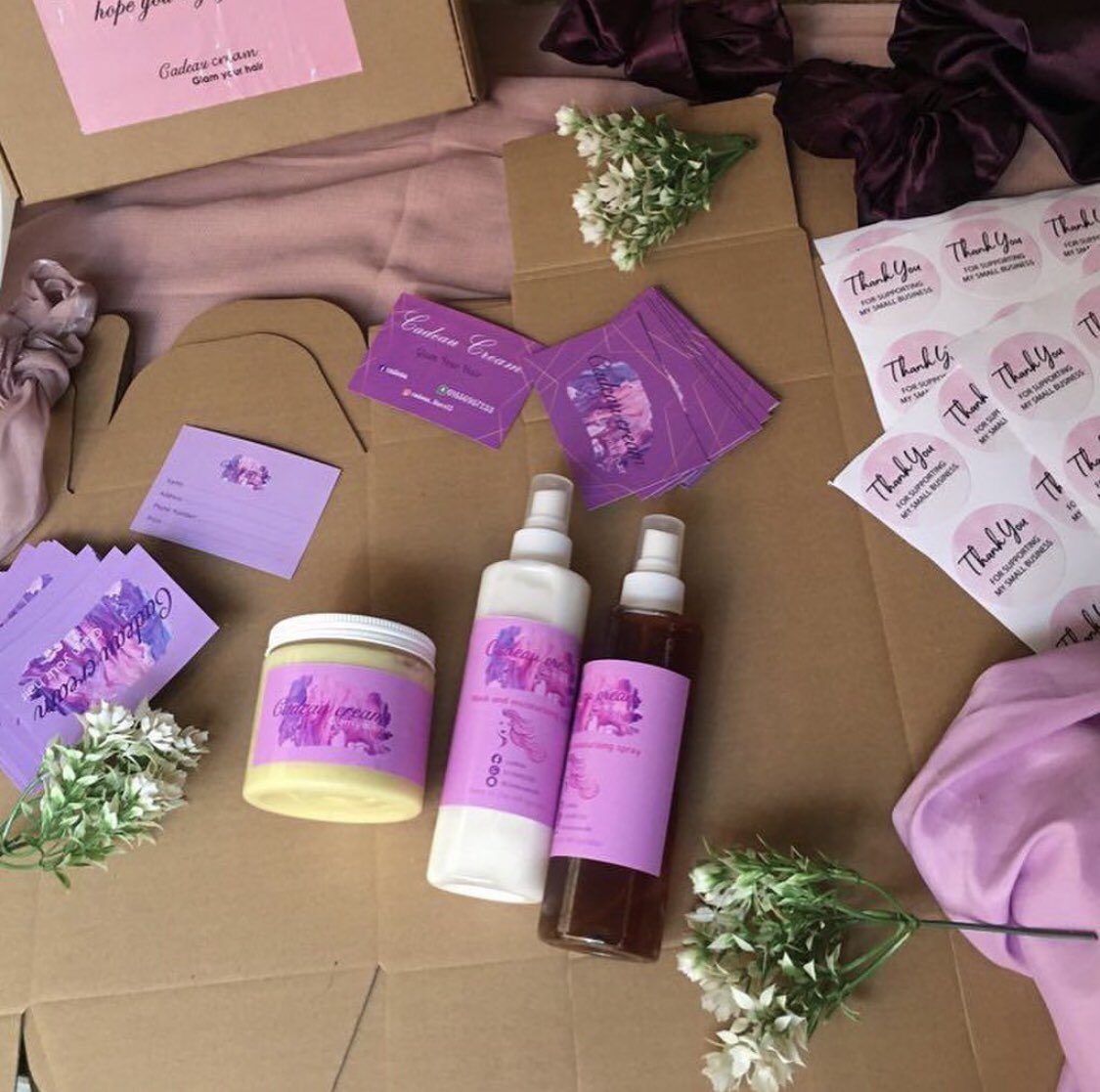 cadeau_store13's tweet photo. #ثريد 

هاي يا بنات🌸 

تعالو اعرفكم على مجموعة كادو كريم بمكونات طبيعية 🌸

عايزه تغذي شعرك وتقويه وبالتالي بتحميه من التساقط والتقصف والتكسر ولو بتخافي من الحرارة وعايزه تعالجي من ضررها 🌸 

👇🏽👇🏽👇🏽👇🏽👇🏽 https://t.co/9mDKhEBD9D