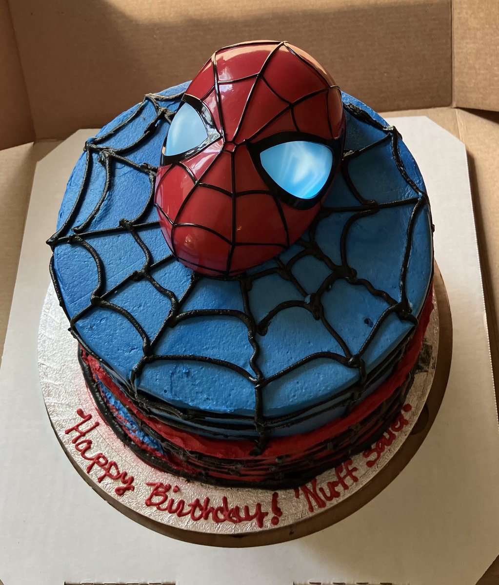 Maxcellent's tweet image. Love my birthday cake!🎂
Especially the shapes in the eyes! 
#Publix #WhereShoppingIsAPleasure