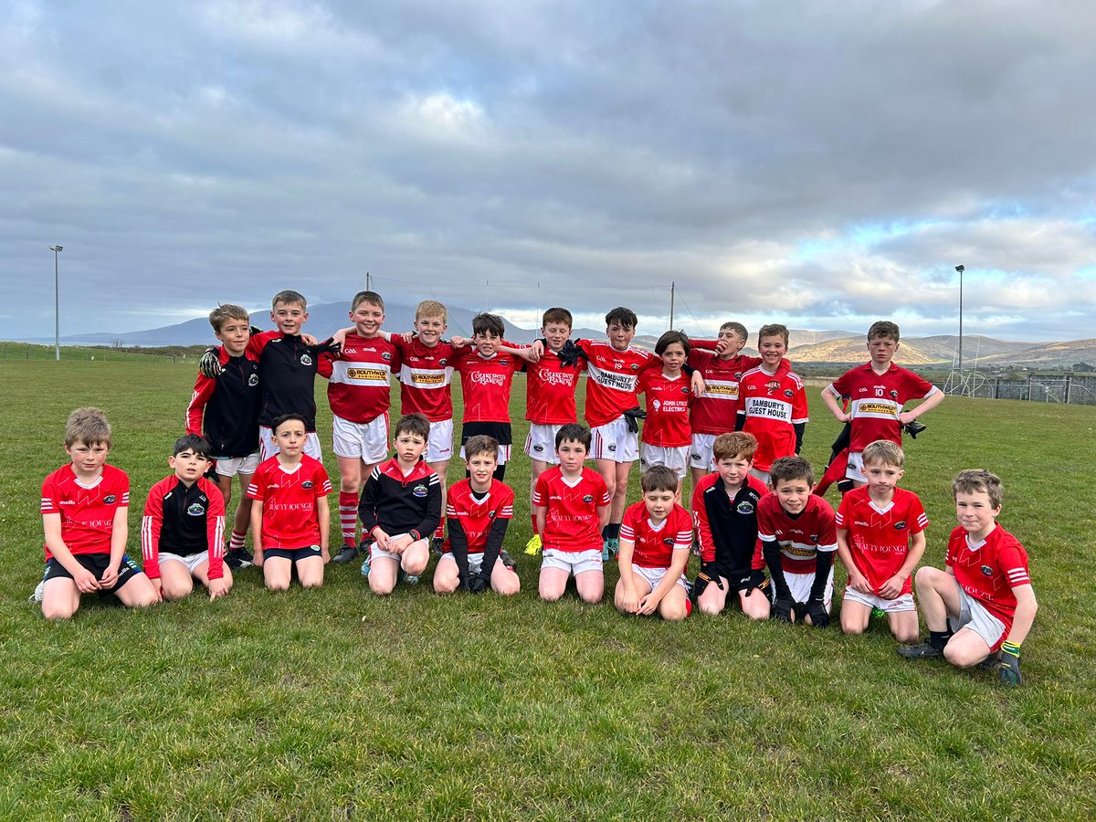 🔴⚪Well done to our u10s who gave a fantastic display against Castlegregory today. Bhí tráthnóna iontach ag buachaillí fé 11 inniu i gcoinne Caisleán Ghriaire.Thugadar sár taispeántas agus táid ag feabhsú i gcónaí. Maith sibh👏👏