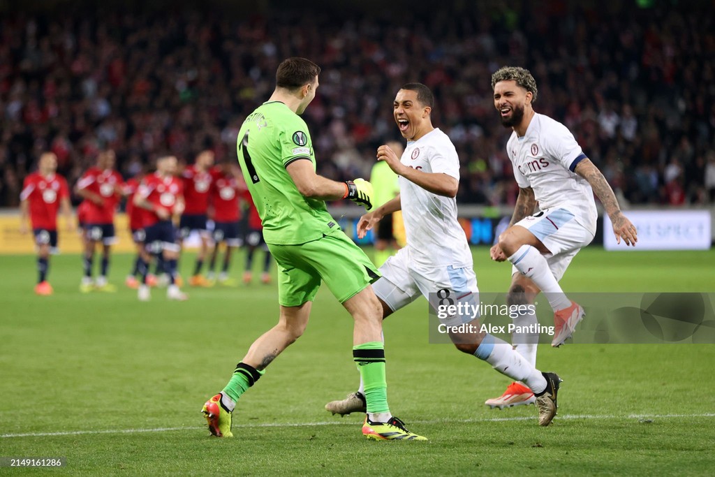 Emiliano Martinez of Aston Villa saves two penalties in the shoot out to reach the semifinals after winning the UEFA Europa Conference League 2023/24 Quarter-final second leg match against Lille OSC at Stade Pierre-Mauroy. 📸: Alex Pantling #Dibu #ConferenceLeague #avfc