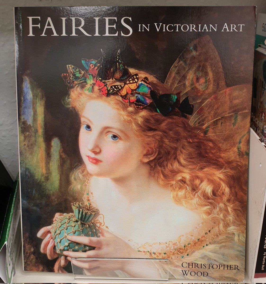 Some fabulous new arrivals in our #arts department at #Oxfam #Books #Harpenden this week...Come for a browse, more in-store! Open 9am to 5pm Monday to Saturday and 10am to 3pm on Sundays at 5, Harding Parade 💚♻️ 📚 #FoundInOxfam #HarpendenLife #OxfamHarpenden