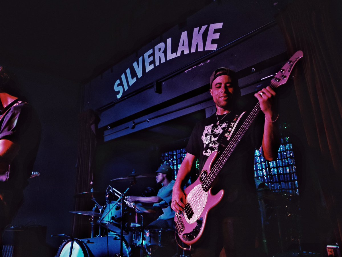 VudajeOfficial's tweet photo. Last night at the Silverlake Lounge 😬🤘🏼 https://t.co/Ukv9LVlYsR