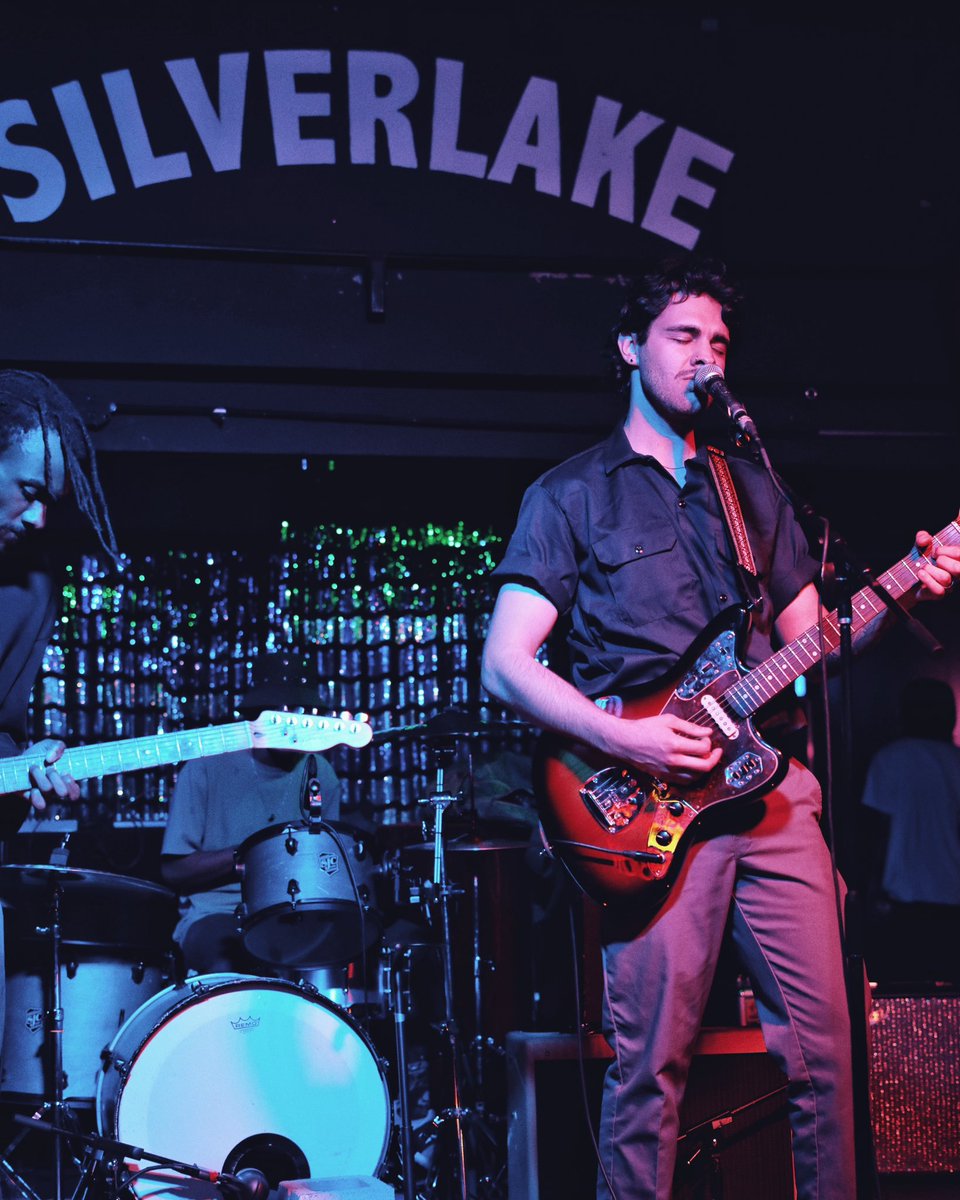 VudajeOfficial's tweet photo. Last night at the Silverlake Lounge 😬🤘🏼 https://t.co/Ukv9LVlYsR