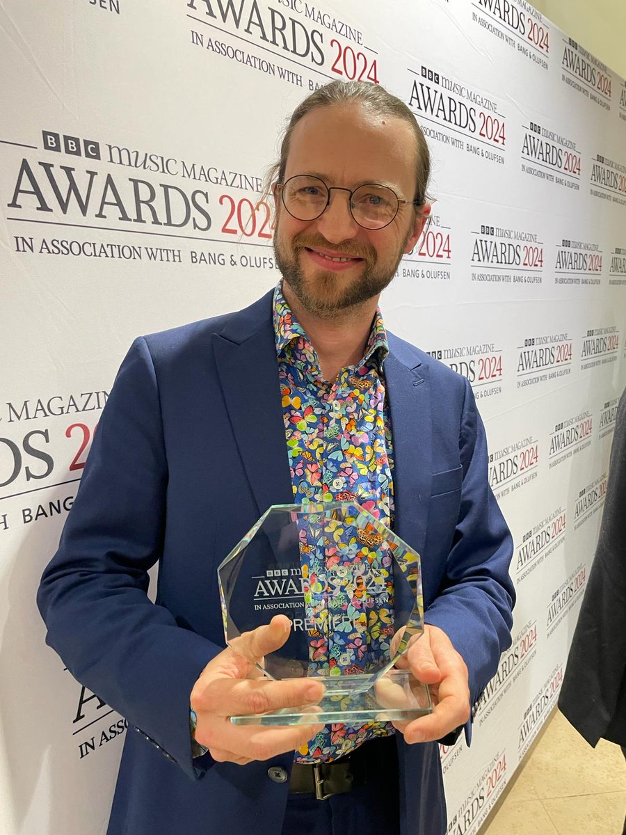 We are thrilled to have won the BBC @MusicMagazine Premiere Award with our recording of works for piano and orchestra by @ErrollynWallen, Elizabeth Maconchy & Elisabeth Lutyens with the @BBCCO, @RebecaOmordia, #MartinJones & @JKAConductor. Thank you for voting for us! 🥳🤩