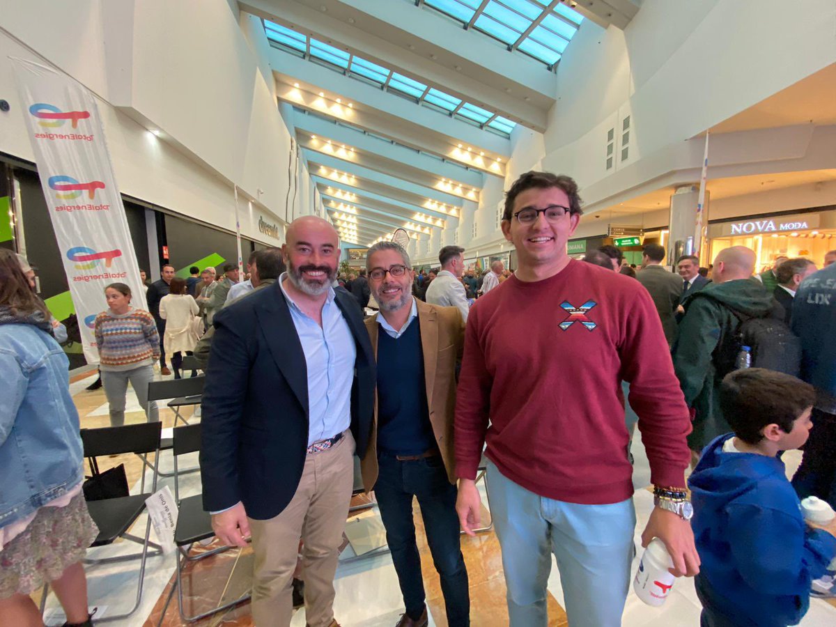 🚵‍♂️ Asistimos a la Presentación de la Vuelta Ciclista a Asturias.

En su 66ª Edición se disputará entre el viernes 26 y el domingo 28 de abril con salida y llegada en Oviedo.

El <a href="/PP_Ovd/">PP Oviedo</a> siempre estará apoyando el deporte y la práctica de la actividad física.

#VueltaAsturias 🚴‍♂️