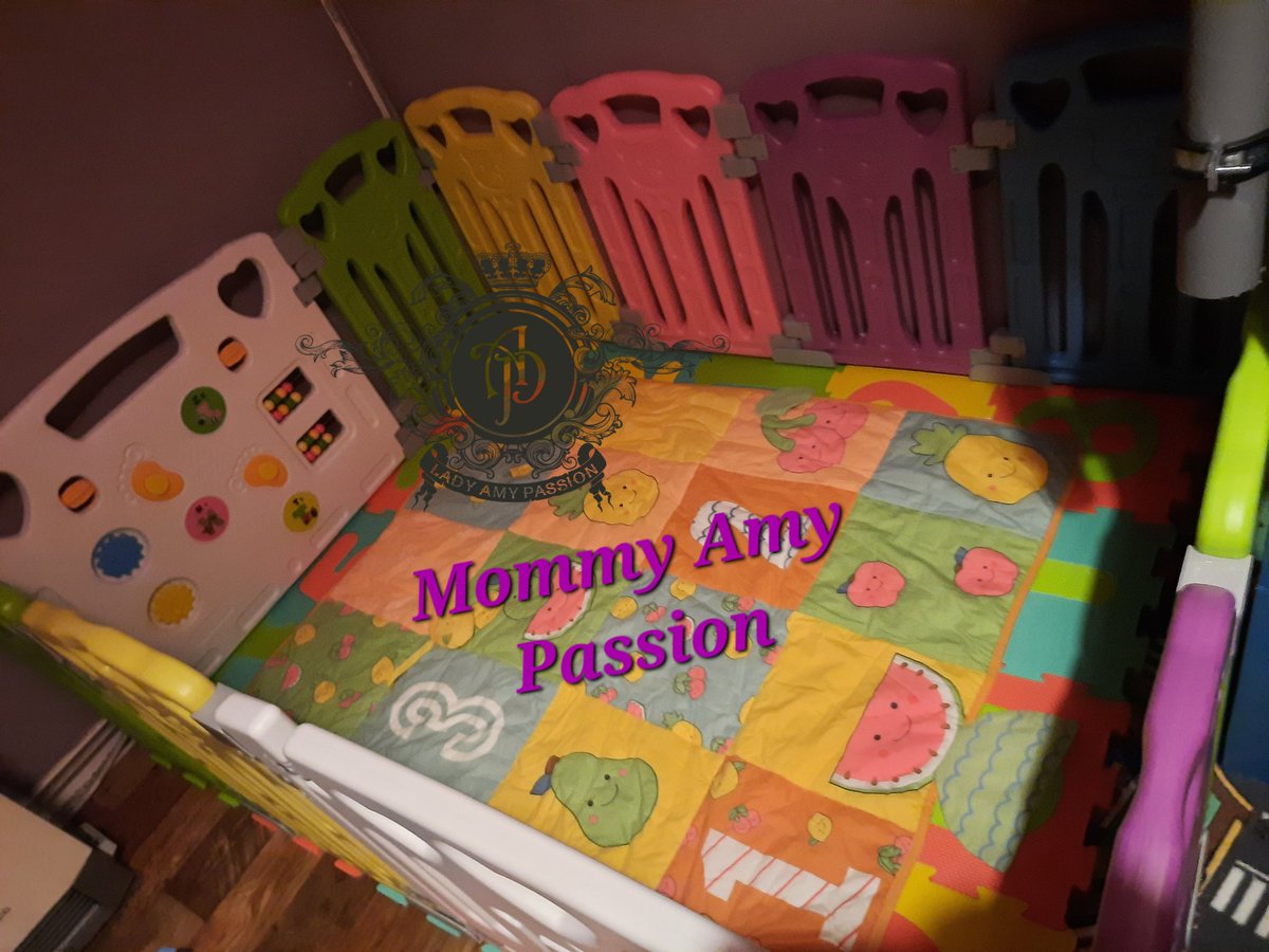 AmypassionP's tweet photo. Der neue Laufstall steht😁
#abdl #adultbaby #little #abdlspace https://t.co/5PuGTUey41