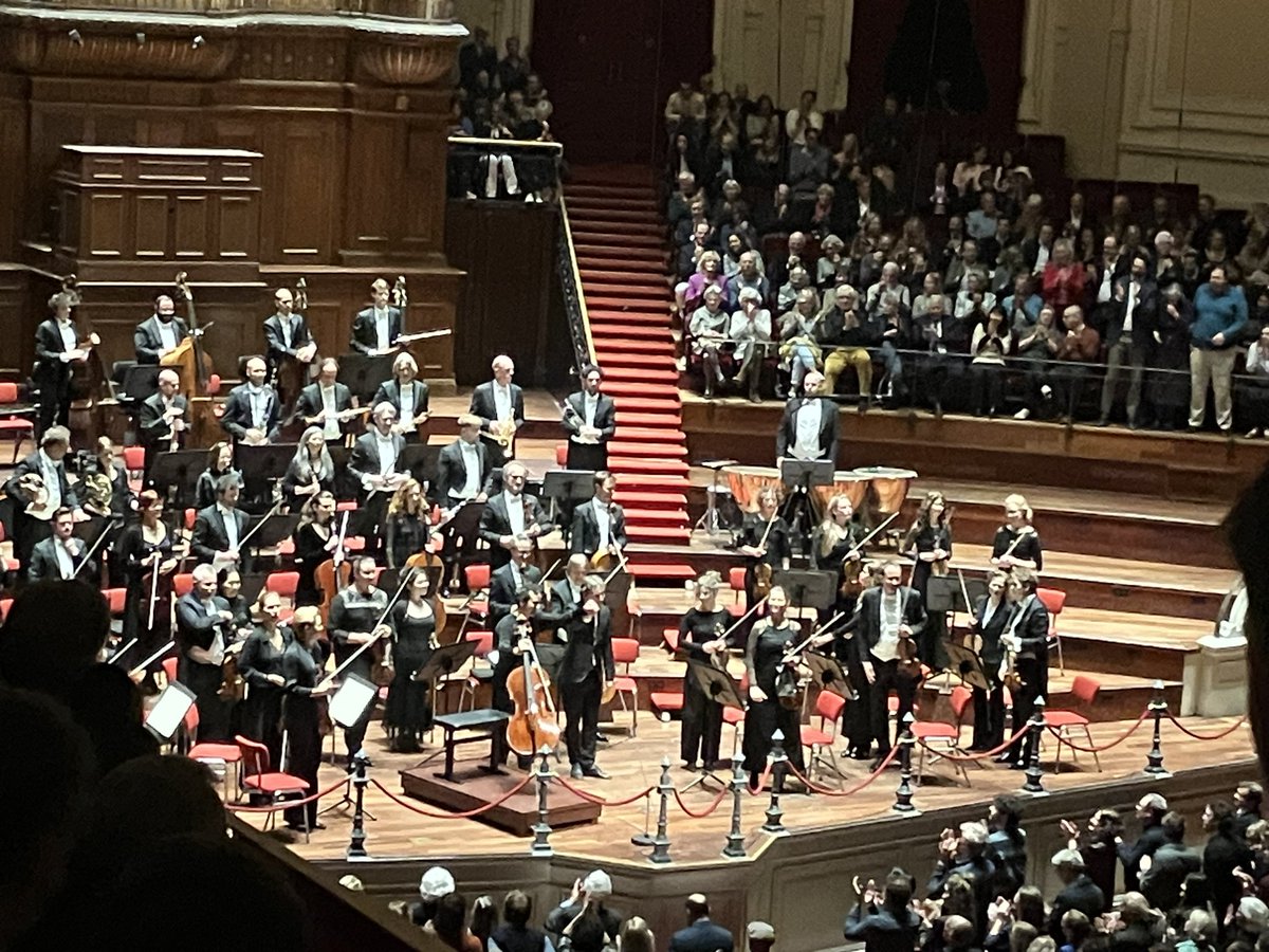 Prachtige uitvoering van het Celloconcert van Schumann door Jean-Guihen Queyras en het Concertgebouworkest.