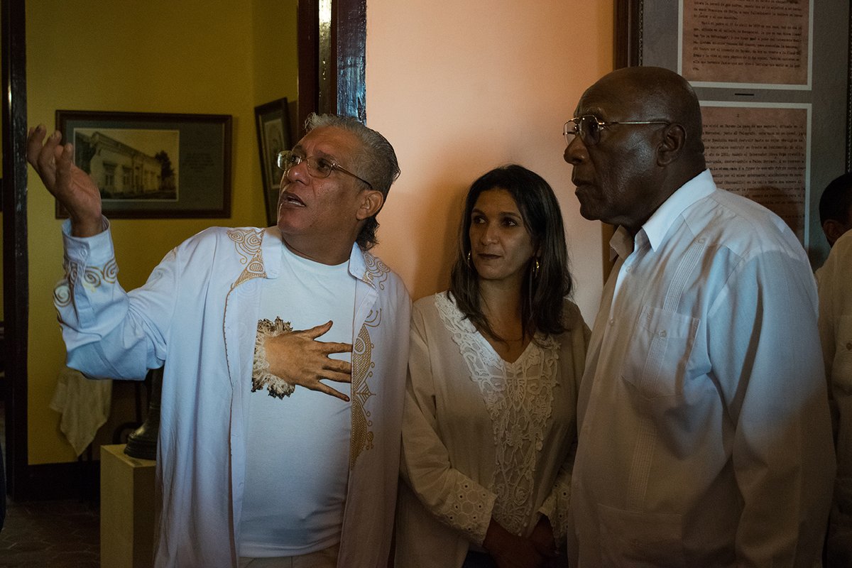 CMKX_English's tweet photo. The  painting tittled ¨ Nacimiento de un Padre, by the Bayames artist Alexis Pantoja, was unveiled today at the Cespedes Birthday Museum, as part of the homages to the Father of Homeland 205 birth anniversary. https://t.co/2nd9xPVJwD