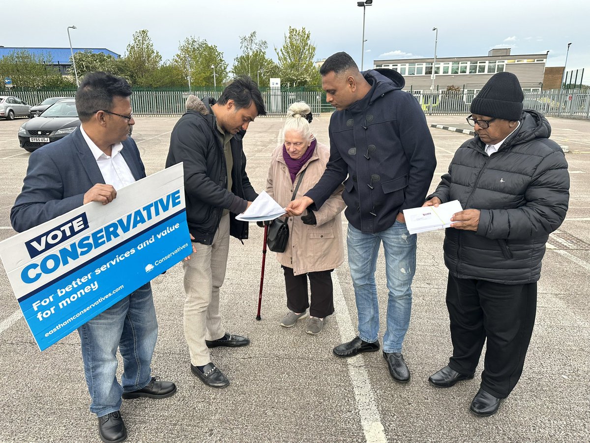 Speaking to residents in Fairlop this evening with the Ilford South Conservatives team. One of the biggest issues is the escalating rates of crime. Residents do not feel safe and have lost trust in Sadiq. Lots of support for Susan Hall for Mayor of London and her 5 point plan…