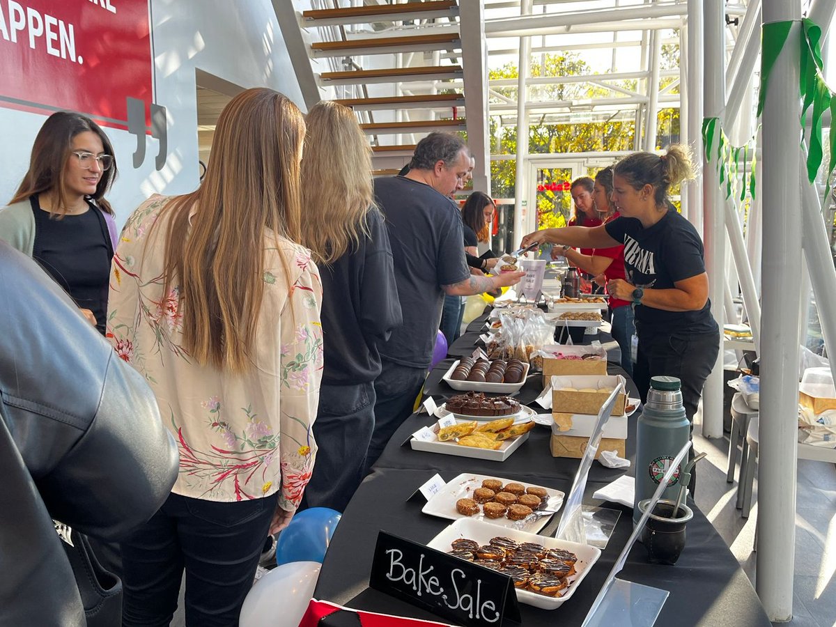 Nos unimos para recaudar fondos para apoyar a  Fundación @Humanizajose en el equipamiento de su salón de clases, a través de un Bake sale interno.  #Insidetheshift #GiveTogether