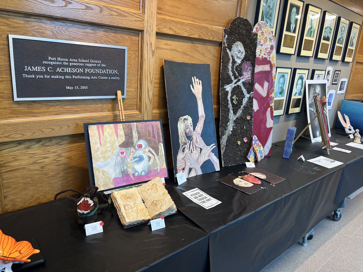 300__Spartans's tweet photo. Our kids are so talented !!Come see the PHN Art Show happening now in the PAC. 
Thanks to all those who helped make this happen. #1PHASD https://t.co/OKrHP7jJkW