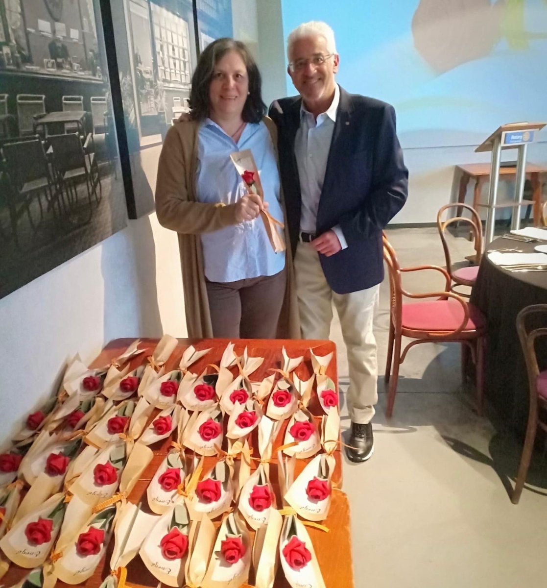 Celebren Sant Jordi amb un detall de la igualadina Eva Garcia, artesana en pell i emprenedora amb la seva marca Evegé 🌹

Gràcies @evegeleather

#santjordi #artesania #rotary #rotaryclub #igualada