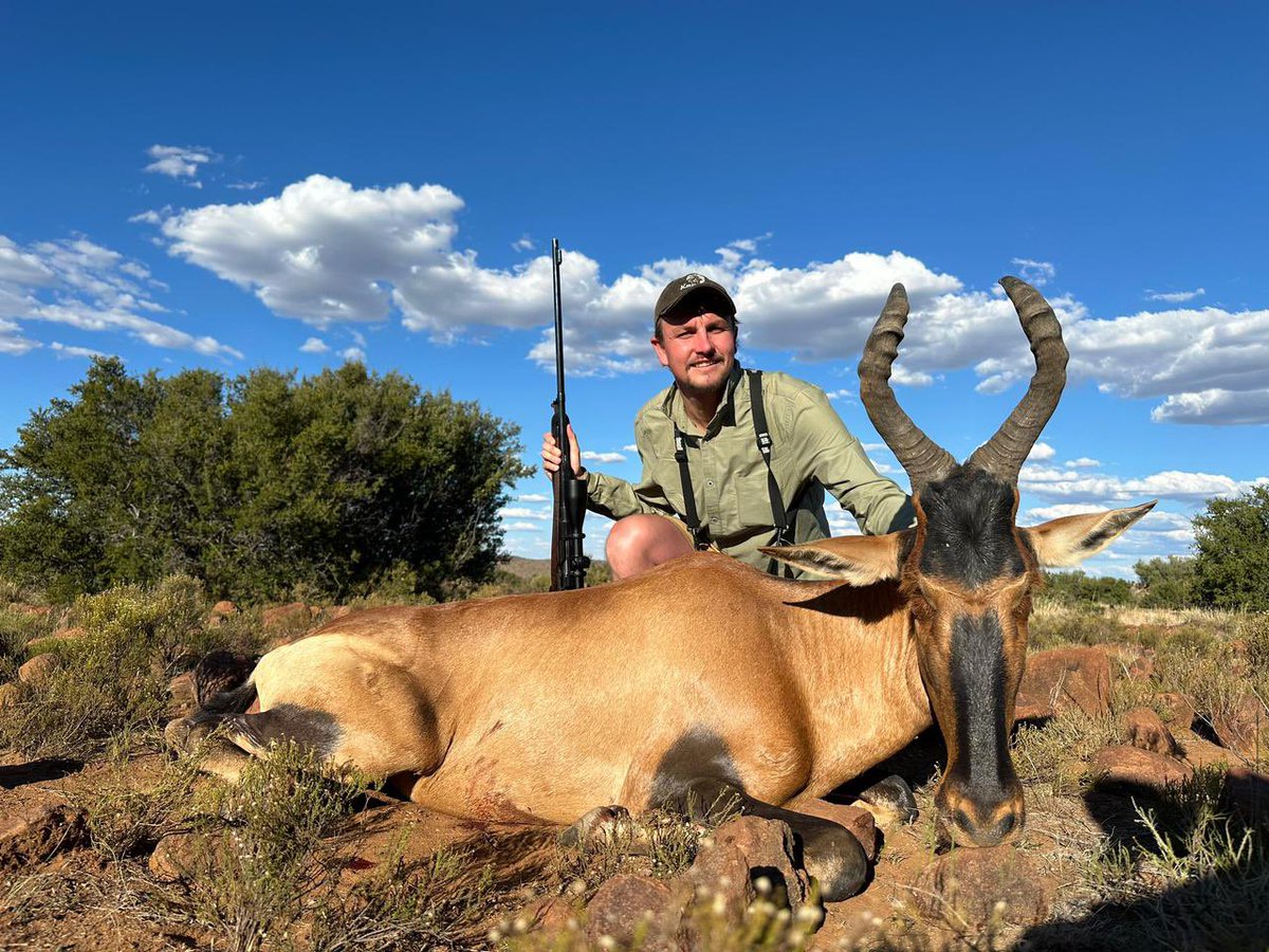 Happy Hartebeest Hunter..#otterskloof ⁣
.⁣
.⁣
.⁣
.⁣
.⁣
#huntingphoto #huntinggear #huntinglife #deerhunting #huntingworldwide #hunt #huntingday #deer #jagd #hunting #huntingphotography #hunter #huntingseason