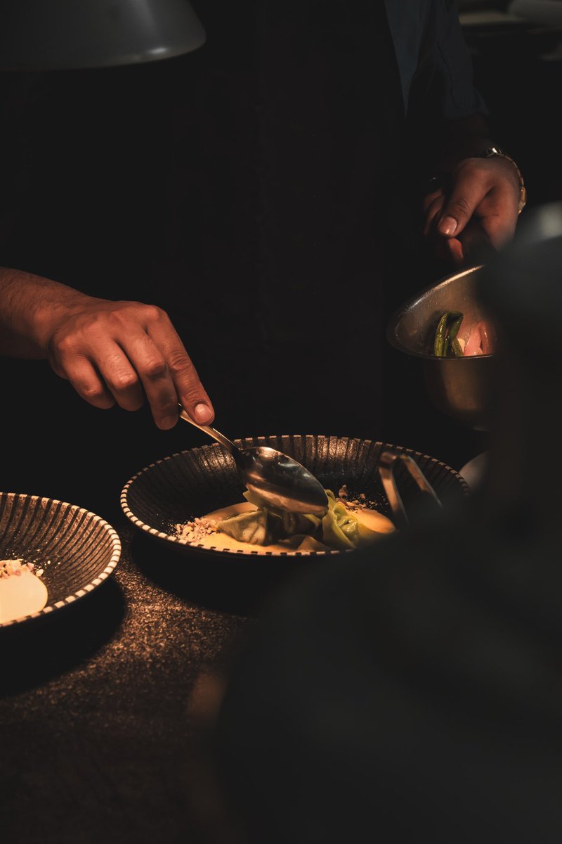 Para nosotros un platillo es reflejo de delicadeza, detalle y compromiso.

Reservaciones en el link en Bio.

#restaurante #BDZ #CDMX #zocalo #gastronomia #Balcondelzocalo #platillo #cocinadeautor #cocina