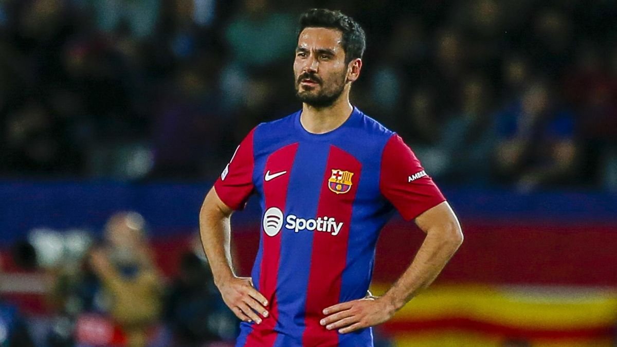 There are no problems inside Barcelona's dressing room. Some players believe Gündogan could have voided pointing the finger at them in public, but some other players didn't see this as as problem. — @tjuanmarti