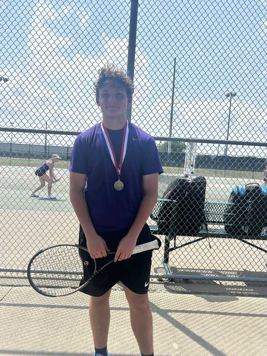 What a way to end the year……
Freshman District is DONE
GOLD - mixed doubles Sam/Ansley
GOLD - doubles Kendall/Maddie
GOLD - singles Rhys

No more practice Freshman! 🎉